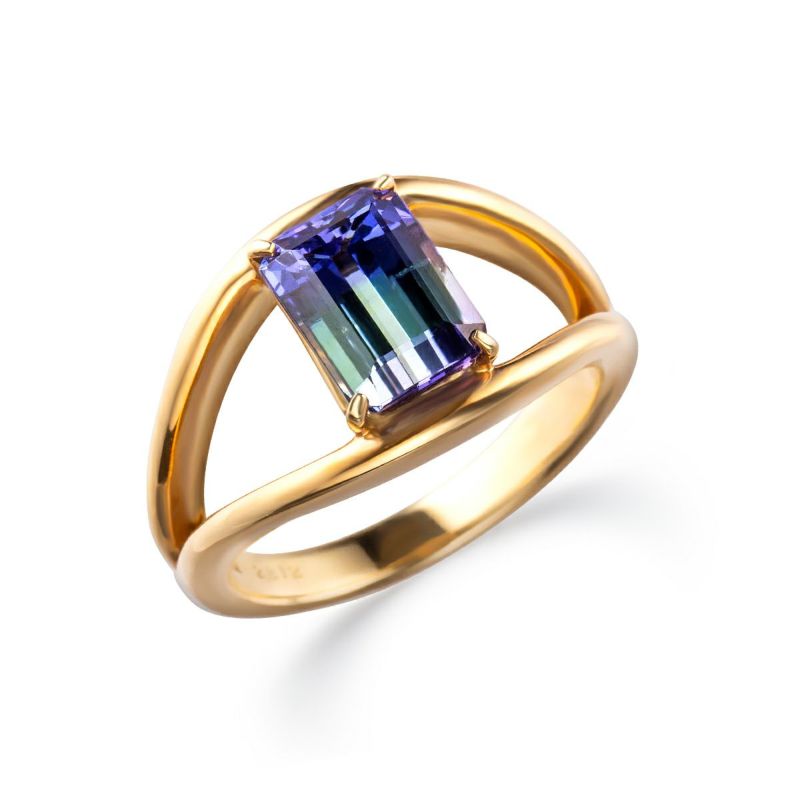 美品 K18WG タンザナイト合計2.11ct デザイン リング 指輪 美品 K18WG タンザナイト合計2.11ct デザイン リング 指輪